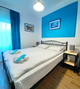 Style Apartment with Courtyard