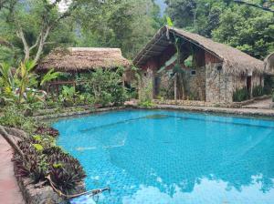 Le Pont Mu Waterfall Homestay