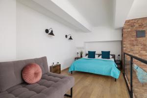 Deluxe Loft Apartment Lubelska with Mezzanine by Noclegi Renters