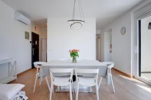 Modernes Apartment mit großer Terrasse