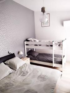 Pretty house with heated pool, close to the ocean