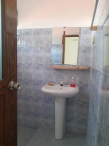 Experience HUT Holiday Inn