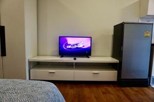 Hip & Funky Sathon15 apartment close to BTS St Louis