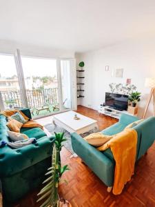 Appartements Cosy Mirabelle 2CH - Parc Expo - Balcon & Parking : photos des chambres