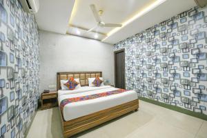 FabHotel Ess Pee Grand