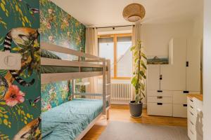 Maisons de vacances Superbe Villa avec Piscine Couverte au Port de Vannes : photos des chambres
