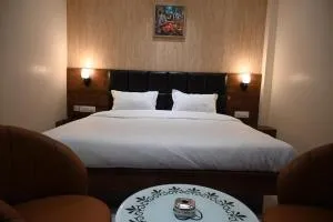 Hotel The Brahmas By BookingCare - Rewa