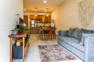 MICAELA apartment pool AC next to the lagoon