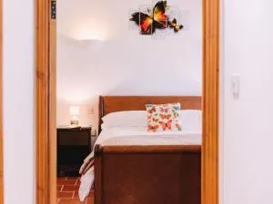 Olive Tree Cottage, Acrise - Selstead