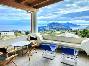 Scirocco Eolie with sea view! - Quattro Pani