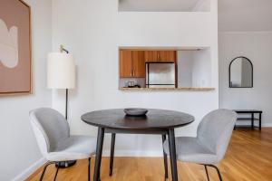 Blueground Midtown gym nr rockefeller center NYC-1413