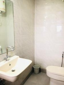 2BHK Independent Service Apart with Lift in Vasant Kunj New Delhi