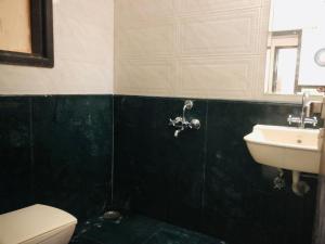 2BHK Independent Service Apart with Lift in Vasant Kunj New Delhi