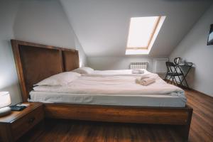 Rooftop Boutique Rooms on Rustaveli with Skylight Central Location
