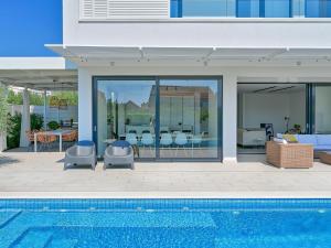 Modern Villa with private pool and terrace