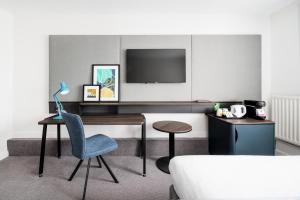 Standard Room with Two Single Beds room in Holiday Inn Birmingham M6 J7 an IHG Hotel