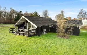 3 Bedroom Nice Home In Hejls - Hejlsminde