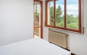 Gorgeous Apartment In Montesilvano
