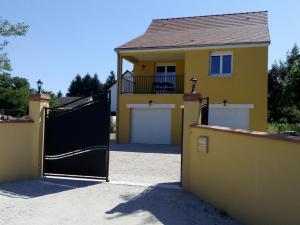 Maisons de vacances GITE DE L'OISILLIERE : Maison 2 Chambres