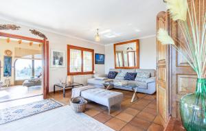 Nice Home In Jávea With Wifi