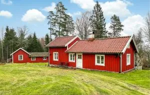 Amazing Home In Kinnahult With Wifi - Kinnarumma