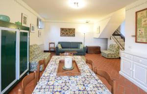 Stunning Home In Paciano With Kitchen