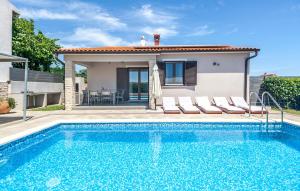 3 Bedroom Awesome Home In Marcana