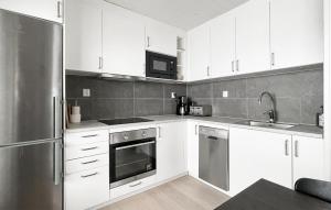 Gorgeous Apartment In Sysslebäck