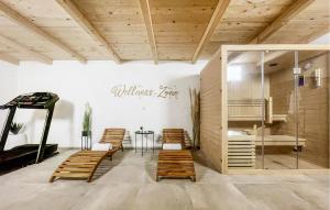 Cozy Home In Radosinovci With Kitchen