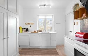 Gorgeous Home In Søby Ærø With Wifi