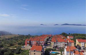 2 Bedroom Gorgeous Apartment In Biograd