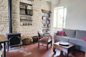 Les Hirondelles et la glycine - Athie