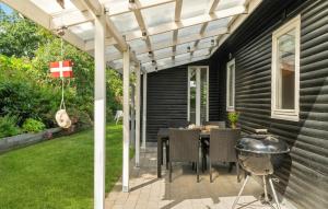4 Bedroom Awesome Home In Glesborg