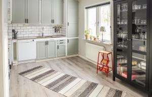 2 Bedroom Stunning Home In Gärsnäs