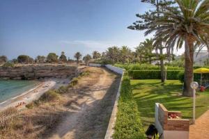 Casa Vesalia a 1a línea de mar con AA y Wi-Fi.