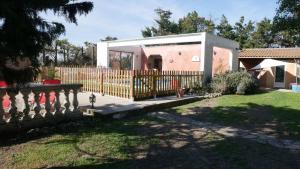 B&B / Chambres d'hotes MAS MAURANE-Roulotte avec SPA prive aux portes d'ARLES : photos des chambres