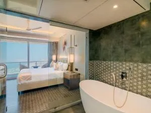 The Cliff by Zuper - Panchgani - Панчгані