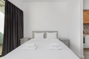 Hanza Tower Studio 738 by BookingHost