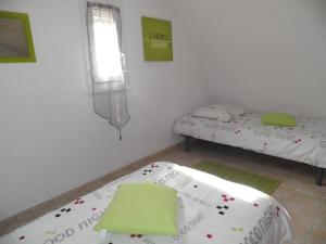 Studio cabine mezzanine 6 personnes - port tranquille, ascenseur, classé 2 étoiles - FR-1-229-65