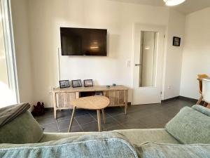 Appartements Appartement 2 pieces, 2 couchages, La Gueriniere, balcon, parking - FR-1-224B-171 : photos des chambres