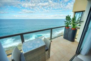 Modern, large 3bedroom, spectacular views GOSLM-9