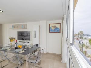 Cubos Estepona Oceanview Apartment & Free Parking