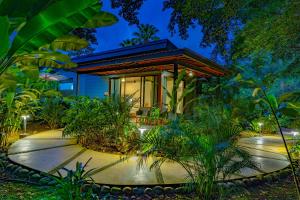 Noahs Forest Hotel by Tifakara