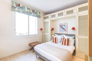 Buckingham & Lloyds - Cannes