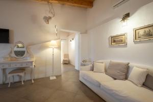 Dimoras Boutique Rooms