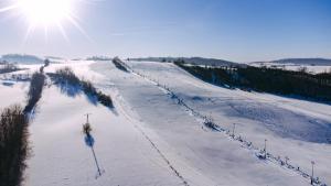 Domki Nad Stawami z Jacuzzi i Sauną 2