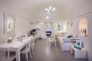 Holiday Home room in White Cave Private Villa