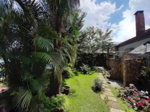 Casa linda em condomínio fechado