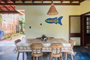 Casa linda em condomínio fechado
