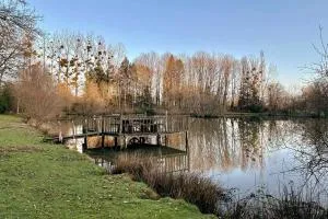 Maison Paisible avec Lac Privé - Clessé